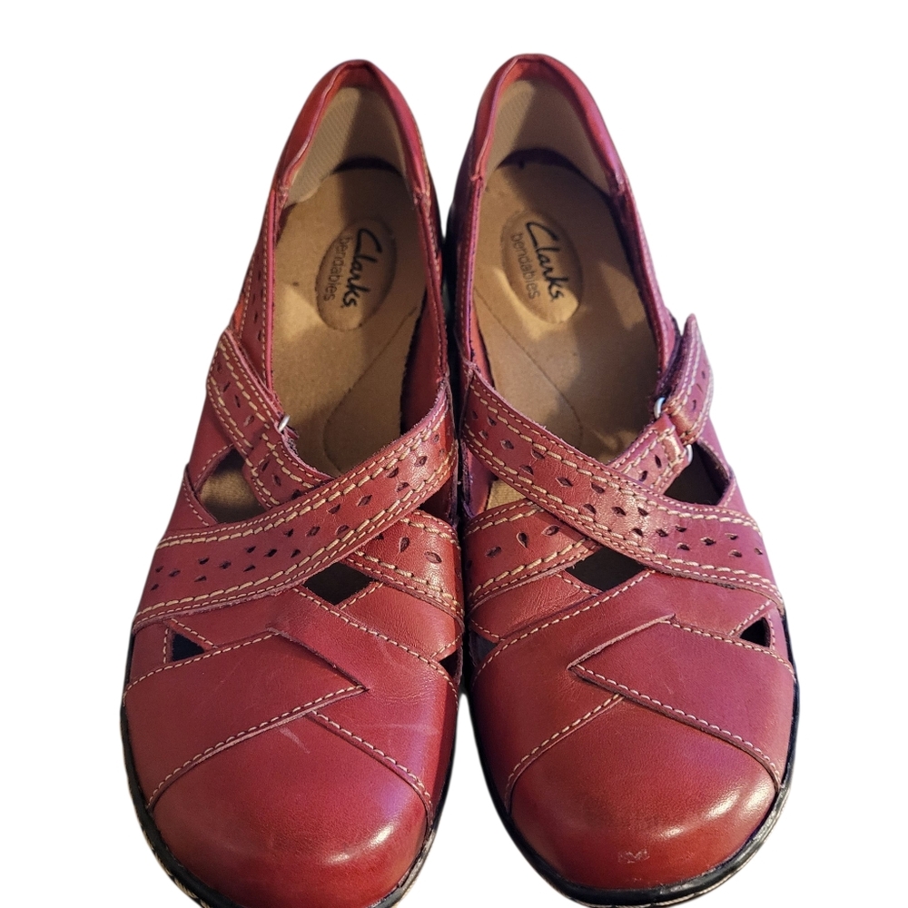 Clark's Ashland red leather Mary Jane flats - 8.5 N.             N48